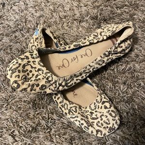 TOMS cheetah print ballet flats